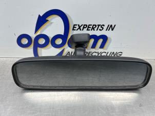 Gebruikte Spiegel binnen Toyota Yaris Verso (P2) 1.3 16V Prijs € 25,00 Margeregeling aangeboden door Gebr Opdam B.V.