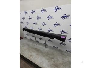 Gebruikte Sideskirt links Mercedes E (W213) E-220d 2.0 Turbo 16V Prijs € 100,00 Margeregeling aangeboden door Gebr Opdam B.V.