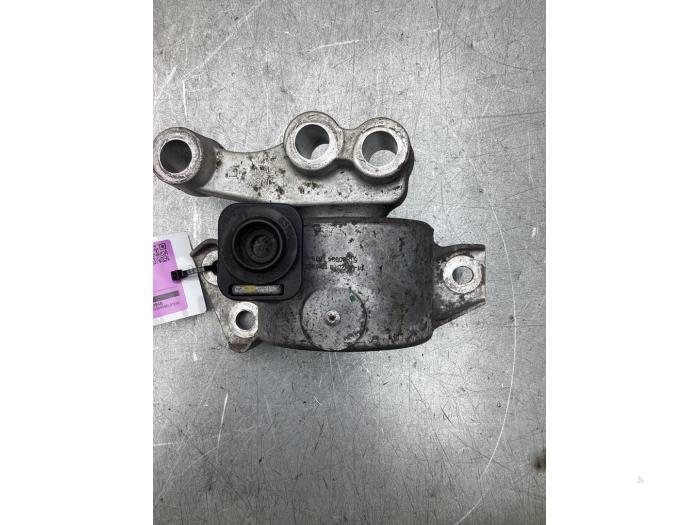 Gebruikte Motorsteun Fiat Doblo Cargo (263) 1.6 D Multijet Prijs € 30,00 Margeregeling aangeboden door Gebr Opdam B.V.