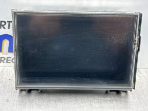 Gebruikte Display Multi Media regelunit Peugeot 208 I (CA/CC/CK/CL) 1.4 16V Prijs € 250,00 Margeregeling aangeboden door Gebr Opdam B.V.