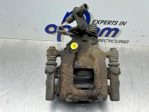 Gebruikte Remklauw (Tang) rechts-achter Volkswagen Touran (1T3) 1.6 TDI 16V Prijs € 50,00 Margeregeling aangeboden door Gebr Opdam B.V.