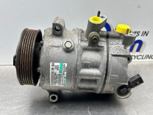 Gebruikte Pomp Airco Volkswagen Touran (1T3) 1.6 TDI 16V Prijs € 100,00 Margeregeling aangeboden door Gebr Opdam B.V.