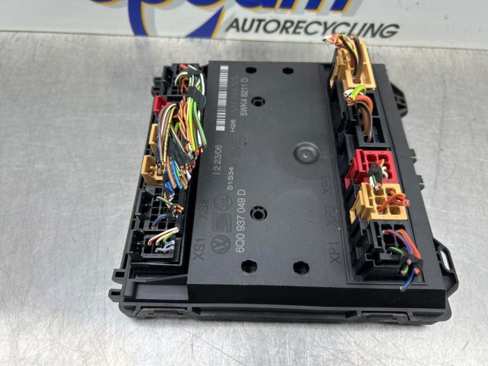Gebruikte Computer Body Control Volkswagen Polo IV (9N1/2/3) 1.4 16V 75 Prijs € 99,00 Margeregeling aangeboden door Gebr Opdam B.V.