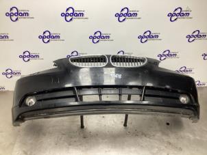 Gebruikte Bumper voor BMW 5 serie (E60) 520i 24V Prijs € 250,00 Margeregeling aangeboden door Gebr Opdam B.V.