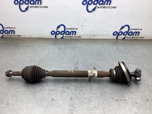 Gebruikte Steekas links-voor Dacia Sandero I (BS) 1.2 16V Prijs € 50,00 Margeregeling aangeboden door Gebr Opdam B.V.