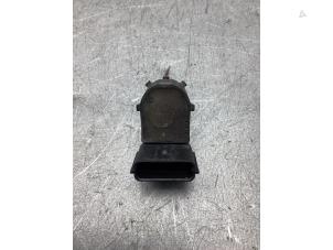 Gebruikte PDC Sensor Kia Niro I (DE) E-Niro 64 kWh Prijs € 25,00 Margeregeling aangeboden door Gebr Opdam B.V.