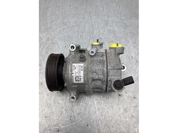 Gebruikte Aircopomp Volkswagen Polo V (6R) 1.0 12V BlueMotion Technology Prijs € 125,00 Margeregeling aangeboden door Gebr Opdam B.V.