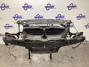 Gebruikte Voorfront BMW 5 serie (E60) 520i 24V Prijs € 250,00 Margeregeling aangeboden door Gebr Opdam B.V.