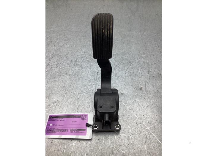Gebruikte Sensor Gaspedaalpositie Mercedes Vito Mixto (447.7) 2.2 119 CDI 16V BlueTEC Prijs € 30,00 Margeregeling aangeboden door Gebr Opdam B.V.