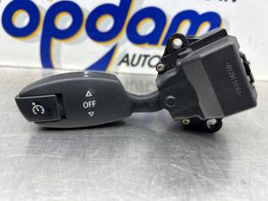 Gebruikte Tempomaat Bediening BMW 5 serie (E60) 520i 24V Prijs € 35,00 Margeregeling aangeboden door Gebr Opdam B.V.