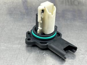 Gebruikte Luchtmassameter BMW 5 serie (E60) 520i 24V Prijs € 50,00 Margeregeling aangeboden door Gebr Opdam B.V.