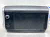 Display Multi Media regelunit van een Peugeot 208 I (CA/CC/CK/CL), 2012 / 2019 1.2 Vti 12V PureTech 82, Hatchback, Benzine, 1.199cc, 60kW (82pk), FWD, EB2F; HMZ, 2012-03 / 2019-12, CAHMZ; CCHMZ 2013
