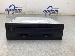 Gebruikte Multi Media Regelunit Volkswagen Golf VII Variant (AUVV) 1.0 TSI 12V BlueMotion Technology Prijs € 575,00 Margeregeling aangeboden door Gebr Opdam B.V.