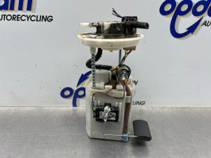 Gebruikte Benzinepomp Hyundai i10 (F5) 1.1i 12V Prijs € 75,00 Margeregeling aangeboden door Gebr Opdam B.V.