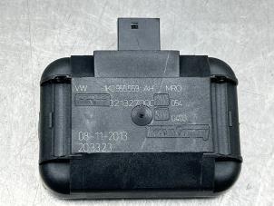 Gebruikte Sensor regen Volkswagen Polo V (6R) 1.4 TSI 16V BlueGT Prijs € 40,00 Margeregeling aangeboden door Gebr Opdam B.V.