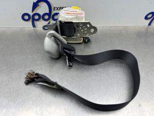 Gebruikte Veiligheidsgordel rechts-voor Suzuki Swift (ZA/ZC/ZD1/2/3/9) 1.6 Sport VVT 16V Prijs € 75,00 Margeregeling aangeboden door Gebr Opdam B.V.