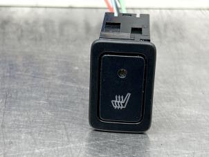 Gebruikte Schakelaar Stoelverwarming Suzuki Swift (ZA/ZC/ZD1/2/3/9) 1.6 Sport VVT 16V Prijs op aanvraag aangeboden door Gebr Opdam B.V.