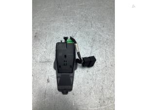 Gebruikte Sensor Remassistent Volvo V70 (BW) 1.6 DRIVe,D2 Prijs € 35,00 Margeregeling aangeboden door Gebr Opdam B.V.