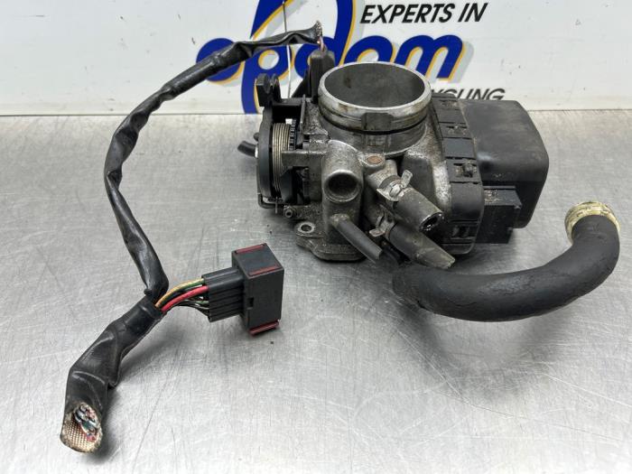 Gebruikte Gasklephuis Saab 9-3 I (YS3D) 2.0t 16V Prijs € 100,00 Margeregeling aangeboden door Gebr Opdam B.V.