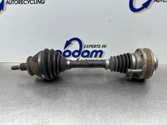 Gebruikte Steekas links-voor Volkswagen Polo V (6R) 1.4 TSI 16V BlueGT Prijs € 100,00 Margeregeling aangeboden door Gebr Opdam B.V.