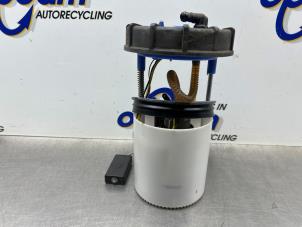 Benzinepomp van een Volkswagen Polo V (6R) 1.4 TSI 16V BlueGT 2014
