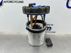 Gebruikte Benzinepomp Volkswagen Polo V (6R) 1.4 TSI 16V BlueGT Prijs € 60,00 Margeregeling aangeboden door Gebr Opdam B.V.