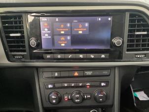 Gebruikte Display Multi Media regelunit Seat Ateca (5FPX) 1.0 TSI 12V Prijs op aanvraag aangeboden door Gebr Opdam B.V.