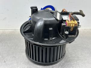 Gebruikte Aanjager Volkswagen Passat (3C2) 2.0 FSI 16V Prijs € 75,00 Margeregeling aangeboden door Gebr Opdam B.V.