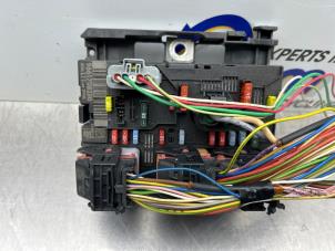 Gebruikte Zekeringkast Peugeot 307 SW (3H) 2.0 16V Prijs € 250,00 Margeregeling aangeboden door Gebr Opdam B.V.