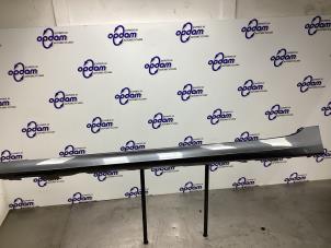 Gebruikte Sideskirt links BMW 3 serie (G20) 320i 2.0 TwinPower Turbo 16V Prijs € 100,00 Margeregeling aangeboden door Gebr Opdam B.V.