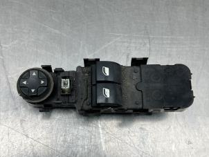 Gebruikte Raam schakelaar elektrisch Peugeot Expert (G9) 2.0 HDiF 16V 130 Prijs € 75,00 Margeregeling aangeboden door Gebr Opdam B.V.