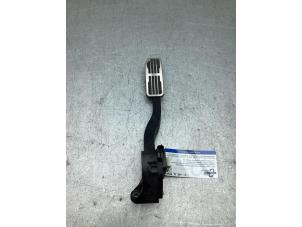 Gebruikte Gaspedaalpositie Sensor Landrover Velar Prijs € 50,00 Margeregeling aangeboden door Gebr Opdam B.V.