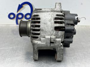 Gebruikte Dynamo Renault Scénic II (JM) Prijs € 50,00 Margeregeling aangeboden door Gebr Opdam B.V.