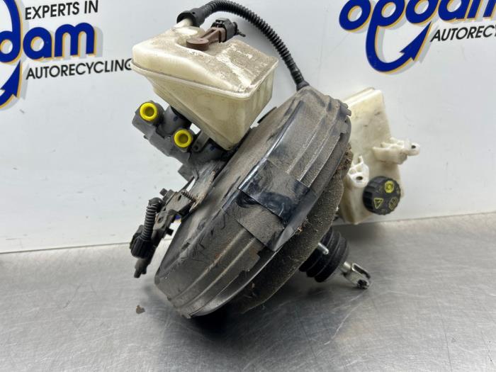 Gebruikte Rembekrachtiger Peugeot Partner (GC/GF/GG/GJ/GK) 1.6 BlueHDI 75 Prijs € 125,00 Margeregeling aangeboden door Gebr Opdam B.V.