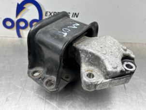 Gebruikte Motorsteun Peugeot Partner (GC/GF/GG/GJ/GK) 1.6 BlueHDI 75 Prijs € 40,00 Margeregeling aangeboden door Gebr Opdam B.V.