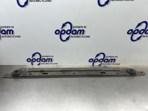 Gebruikte Radiateurbalk Peugeot Partner (GC/GF/GG/GJ/GK) 1.6 BlueHDI 75 Prijs € 25,00 Margeregeling aangeboden door Gebr Opdam B.V.