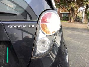 Gebruikte Achterlicht rechts Chevrolet Spark (M300) 1.0 16V Prijs € 50,00 Margeregeling aangeboden door Gebr Opdam B.V.