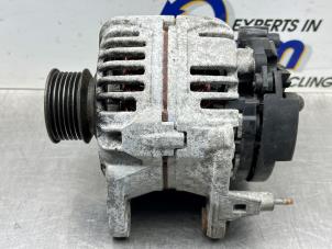 Gebruikte Dynamo Volkswagen Golf IV (1J1) 1.6 16V Prijs € 50,00 Margeregeling aangeboden door Gebr Opdam B.V.