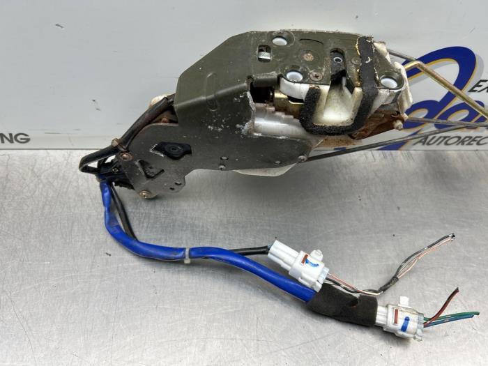 Deurslot Mechaniek 4Deurs links-voor van een Suzuki Wagon-R+ (RB) 1.3 16V 2001