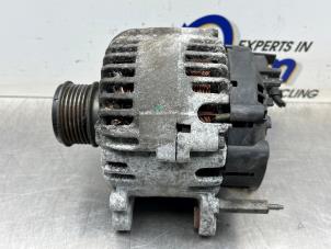 Gebruikte Dynamo Volkswagen Golf V (1K1) 2.0 FSI 16V Prijs € 100,00 Margeregeling aangeboden door Gebr Opdam B.V.