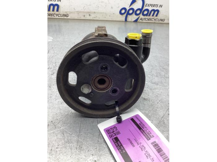 Gebruikte Servopomp Dacia Sandero I (BS) 1.2 16V Prijs € 50,00 Margeregeling aangeboden door Gebr Opdam B.V.