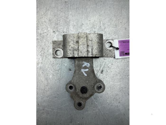 Gebruikte Motorrubber Dacia Sandero I (BS) 1.2 16V Prijs € 25,00 Margeregeling aangeboden door Gebr Opdam B.V.