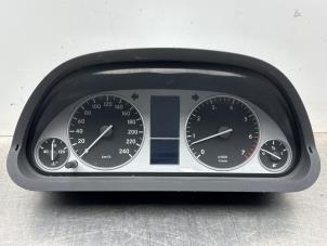 Gebruikte Tellerklok Mercedes B (W245) 1.7 B-180 16V Prijs € 100,00 Margeregeling aangeboden door Gebr Opdam B.V.