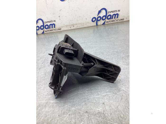 Gaspedaalpositie Sensor van een Mazda CX-3 (DJ/DK) 2.0 SkyActiv-G 121 2019