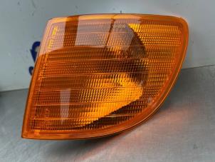 Gebruikte Richtingaanwijzer links Mercedes Vito (638.0) Prijs € 25,00 Margeregeling aangeboden door Gebr Opdam B.V.