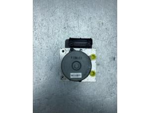 Gebruikte ABS Pomp Kia Sportage (SL) 2.0 CVVT 16V 4x4 Prijs € 150,00 Margeregeling aangeboden door Gebr Opdam B.V.