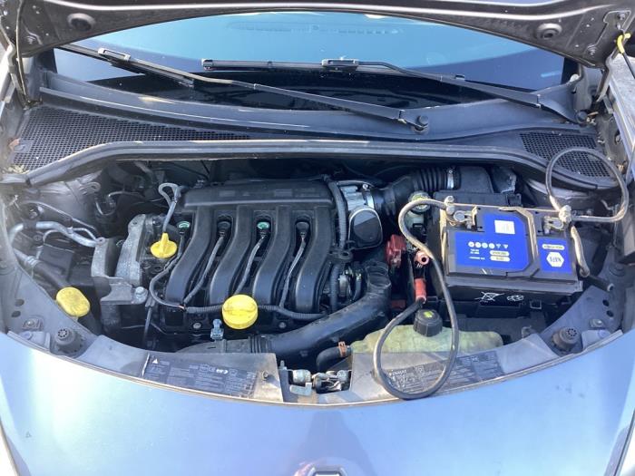 Gebruikte Motor Renault Clio III Estate/Grandtour (KR) 1.6 16V Prijs € 850,00 Margeregeling aangeboden door Gebr Opdam B.V.