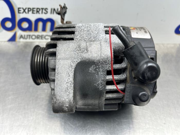 Dynamo van een Peugeot 107 1.0 12V 2013
