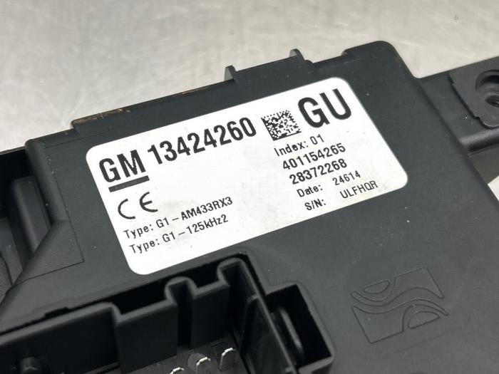 Zekeringkast van een Opel Corsa D 1.4 16V Twinport 2014