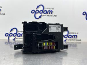 Gebruikte Zekeringkast Opel Corsa D 1.4 16V Twinport Prijs € 100,00 Margeregeling aangeboden door Gebr Opdam B.V.